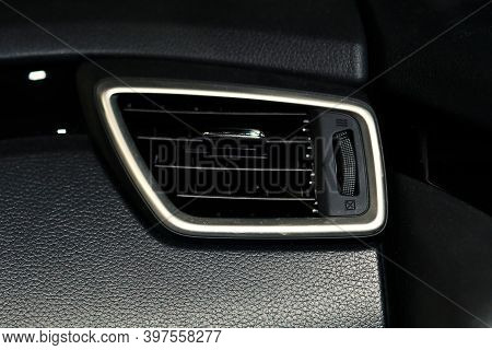 Air Deflector For Car Interior With Regulators