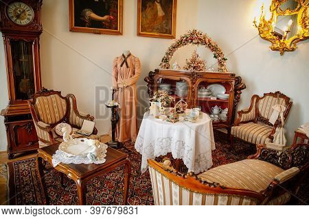 Radun Castle Interior, Neo-classical Chateau, Lady's Salon, Baroque Carved Furniture, Armchairs, Tab