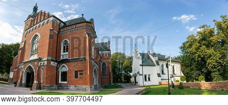 Wawolnica, Poland - August 24,2020: Church Of St. Adalbert And Chapel Of The Miraculous Statue Of Ou