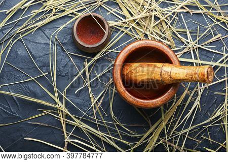 Hierochloe In Herbal Medicine