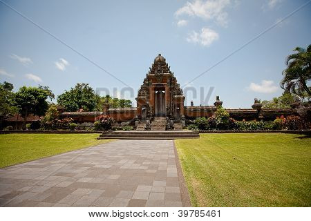 วัดทามานเอยุน (Mengwi)
