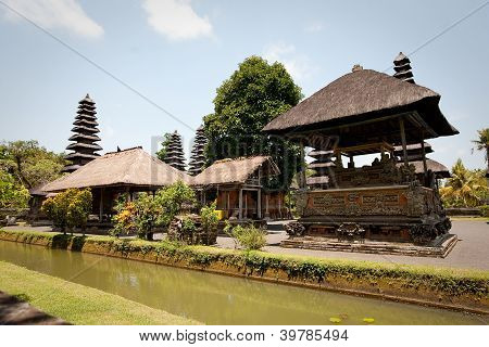 วัดทามานเอยุน (Mengwi)