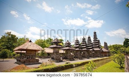 วัดทามานเอยุน (Mengwi)