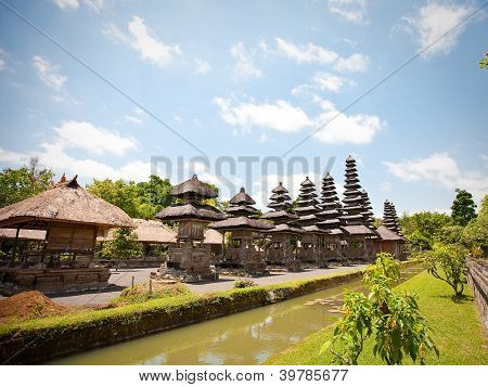 วัดทามานเอยุน (Mengwi)