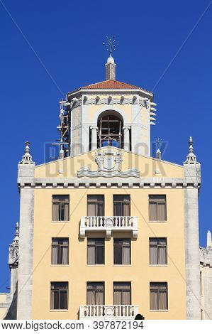 Havana, Cuba - Historic Hotel Nacional Seen From Public Street. Vedado District Of Havana.