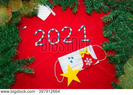 Coronavirus, Ncov-19 And The New Year. Holiday In Self-isolation, Hospital. Christmas Decorations An