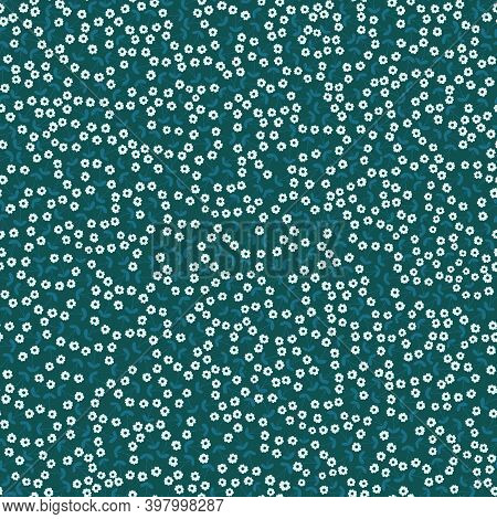 Tiny Green Ditsy Daisy Floral Seamless Pattern