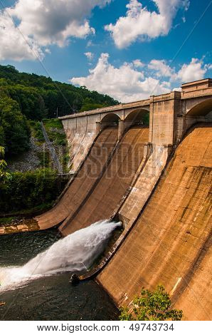 View Of Prettyboy Dam And The Gunpowder River, In Baltimore County, Maryland.