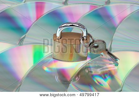 Data Security (cd With Lock And Keys)