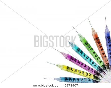 เข็มฉีดยาทางการแพทย์ที่มีสีสัน
