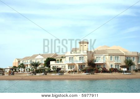 Buitenkant van luxe hotel in El Gouna