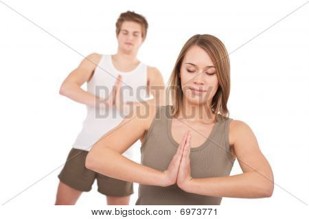 Fitness - młoda para zdrowy w pozycji jogi