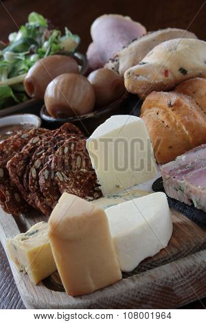 traditional ploughmans lunch