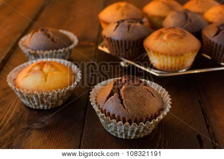 Vanilla And Chocolate Muffins