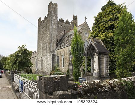 Architecture of ancient temples in the town Adare