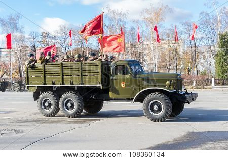 Reenactment Of The Battle Near Moscow In 1941 At The Kuibyshev Square