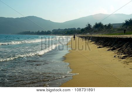 Surf On Hainan Island