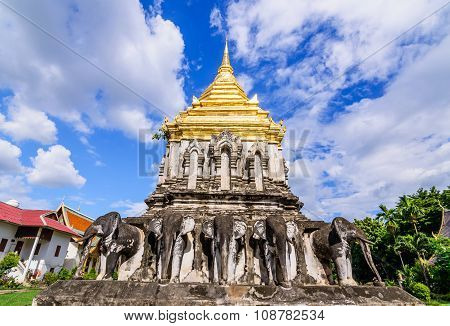 Chedi Chang Lom And Viharn, Wat Chiang Man Temple, Chiang Mai, Thailand.