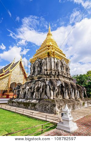 Chedi Chang Lom And Viharn, Wat Chiang Man Temple, Chiang Mai, Thailand.