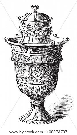 Vase of Rouen, vintage engraved illustration. Industrial encyclopedia E.-O. Lami - 1875.