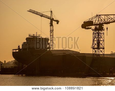 Ship Construction Wharf Silhouette