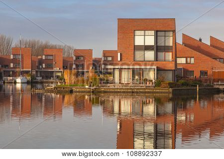 Contemporary Water Front Houses