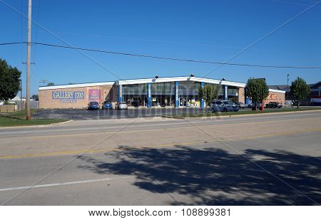 Gallery 1700 Artisan Mall