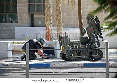 Mine Clearance Suspicious Object In Beer Sheva