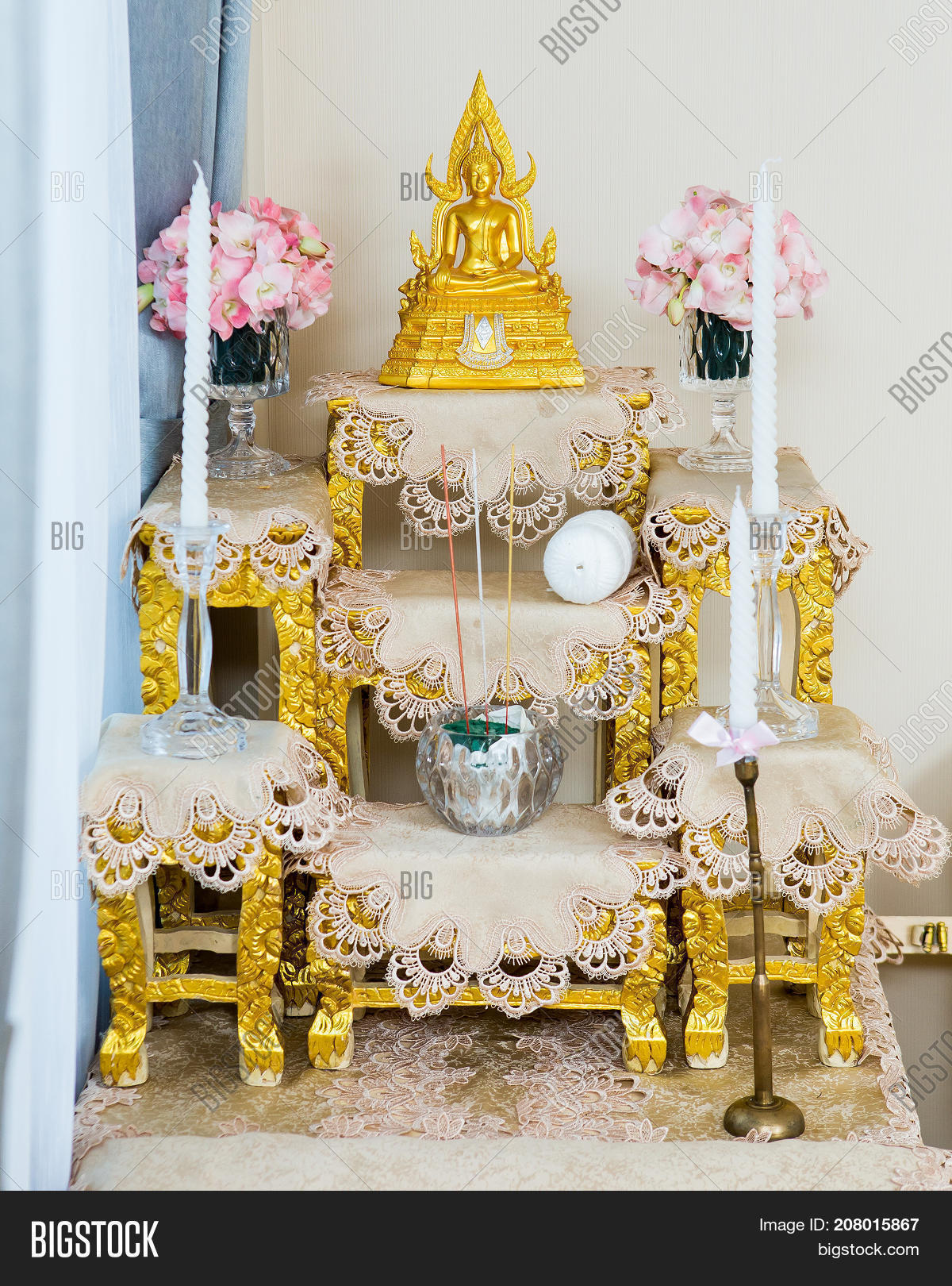 Imagen y foto Set Altar Table (prueba gratis) | Bigstock