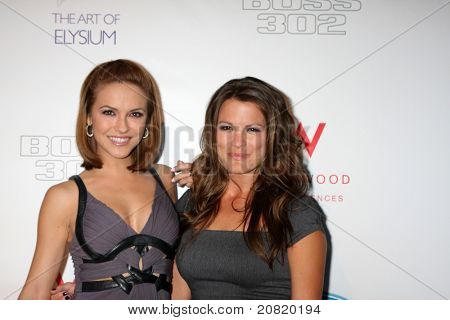LOS ANGELES - Haziran 9: Melissa Claire Egan, Chrishell sanat, Elysium dönüşü gelen Stause