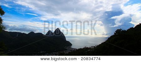 Silhouette les pitons