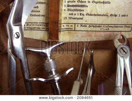 Античный медицинский инструмент