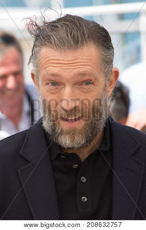 CANNES, FRANCE - MAY 19, 2016: Vincent Cassel attends the 'It's Only The End Of The World (Juste La Fin Du Monde)'  photocall during the 69th annual Cannes Film Festival at the Palais des Festivals 