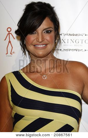 LOS ANGELES - JUN 8: Jennifer Gimenez på invigningen av Lexington sociala huset i Los Angeles,