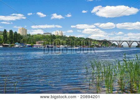 Sommer landskab store ukrainske by Dnepropetrovsk