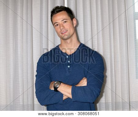 LOS ANGELES - JUN 22:  Matthew Atkinson at the Bold and the Beautiful Fan Club Luncheon at the Marriott Burbank Convention Center on June 22, 2019 in Burbank, CA