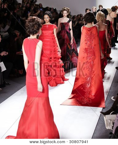 Zang Toi