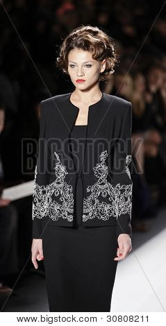 Zang Toi