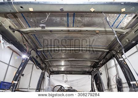 Tuning The Car In A Van Bus Body With Three Layers Of Noise Insulation On The Metal Roof. Sound And 