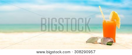 Refreshing Cold Tropical Fruit Punch Drink With Sunglass In Summer White Sand Beach Banner Backgroun