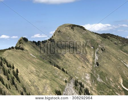 Tierberg Mountain Above The Valley Wagital Or Waegital And Alpine Lake Wagitalersee (waegitalersee),