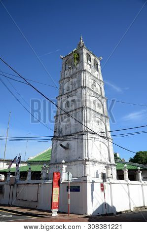 Melaka, Malaysia - 25 Jun, 2019: Soaring Minaret Tower At The 1748-1872 Masjid Kampang Kling Mosque.