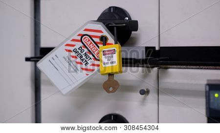Lock Out & Tag Out, Lock Out Station, Machine - Specific Lock Out Devices , Lock Out For Electrical 
