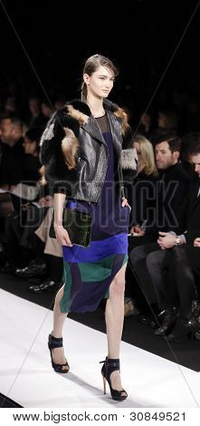 BCBGMAXAZRIA