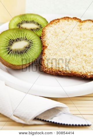 Kiwi és izlandi mandulás torta