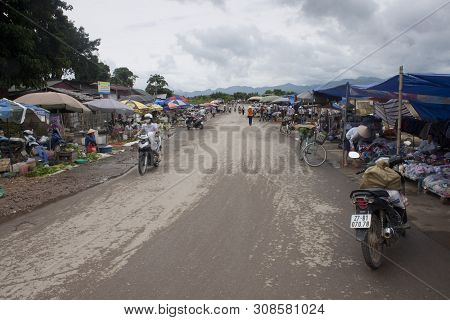 Dien Bien Phu, Vietnam - August 13: People Shop At A Market On August 13, 2012 In Dien Bien Phu, Vie