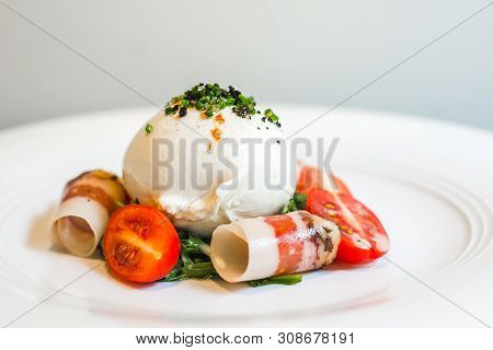 Artigiana Burrata Salad Herb Marinated Burrata, French Cured Pork Shoulder And Salad