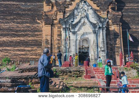 Mingun-myanmar, January 20, 2019 : Unidentified Tourists Come To Visit And Take Photographys At The