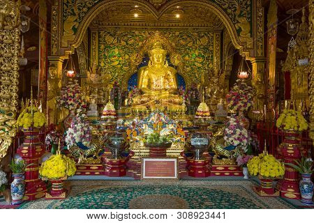 Chiang Ray, Thailand - December 15, 2018: Sculpture Of King Mengrai The Great On The Altar Of The An