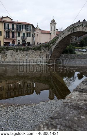 Dolceacqua (im), Italy - December 19, 2017: View Of Dolceacqua Village And The Particular Bridge, Im